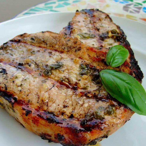 Cover Image for Grilled Pork Chops with Basil and Garlic