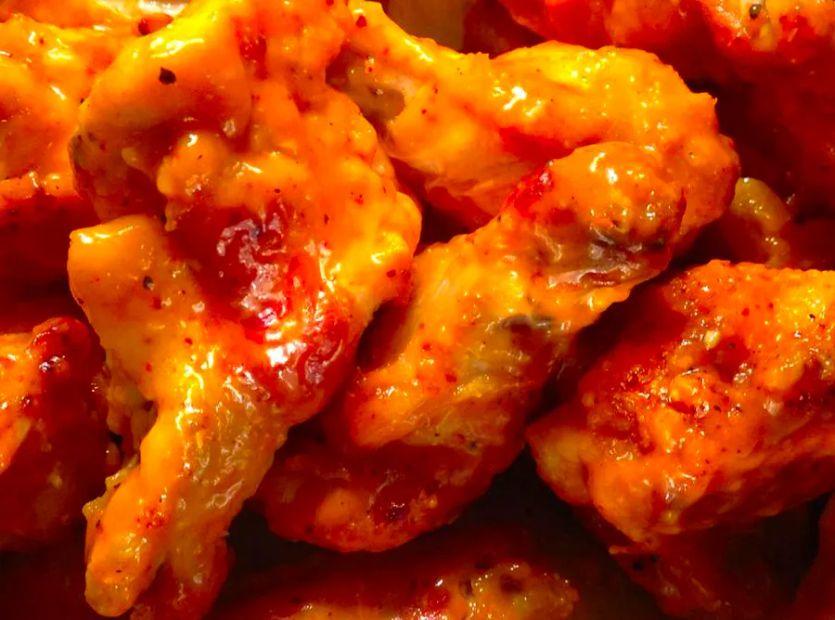 Cover Image for A Lighter Version of Classic Buffalo Chicken Wings