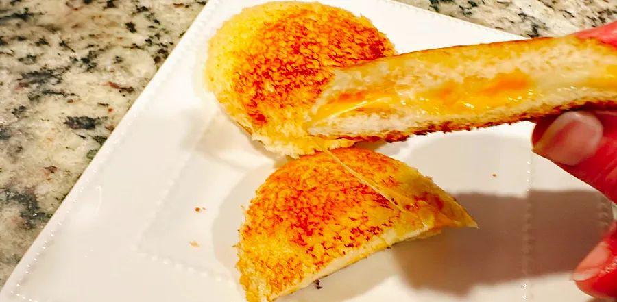 Cover Image for Crust-Free Grilled Cheese Sandwiches