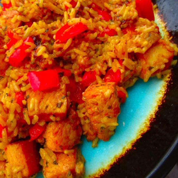 Cover Image for Arroz Con Pollo (Chicken and Rice Dish)
