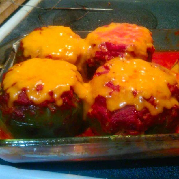 Cover Image for Beef-Stuffed Bell Peppers Delight