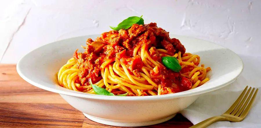 Cover Image for Simple Spaghetti with Rich Tomato Sauce