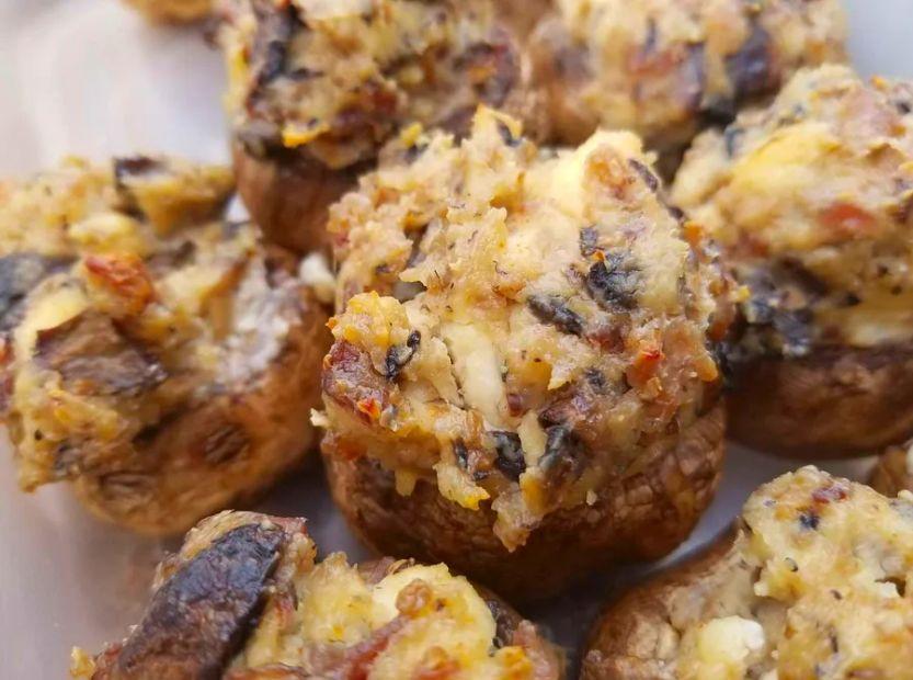 Cover Image for Garlic-Butter Cream Cheese Stuffed Mushrooms