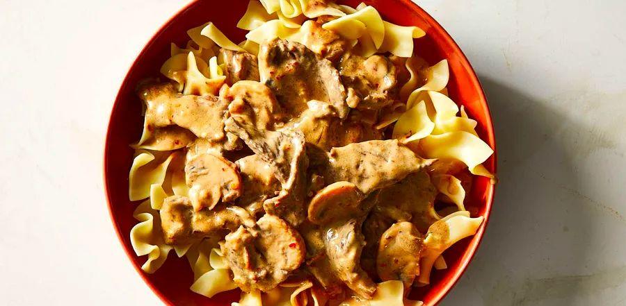 Cover Image for Creamy and Velvety Beef Stroganoff