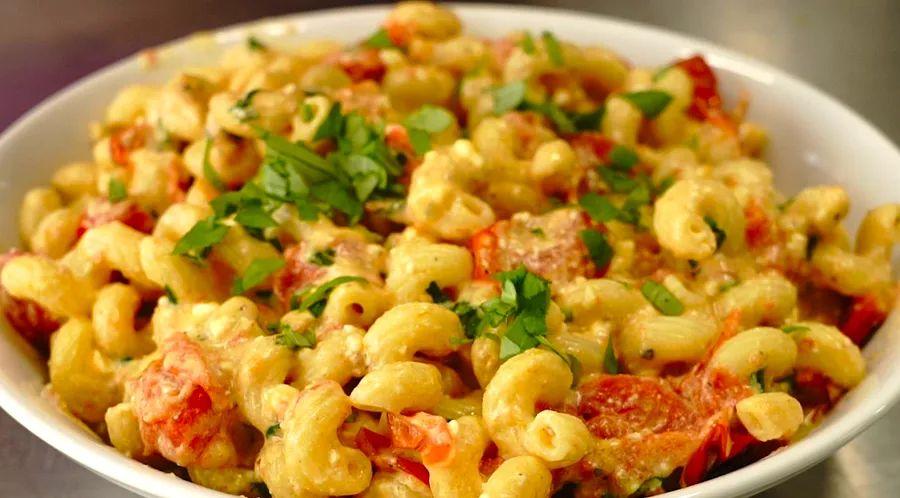 Cover Image for 10 Simple Dinners You Can Prepare with 5 Ingredients or Fewer