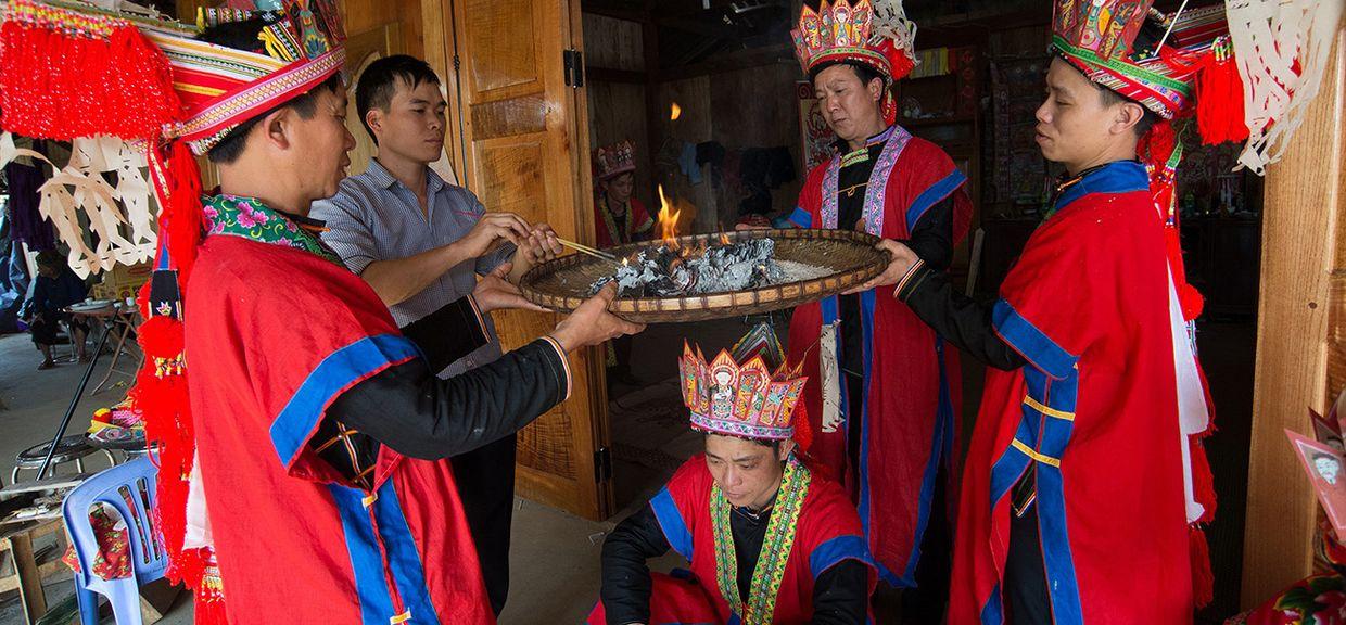 Cover Image for Lễ hội Hoa ban - Mường Lò và những tinh hoa miền Tây Bắc